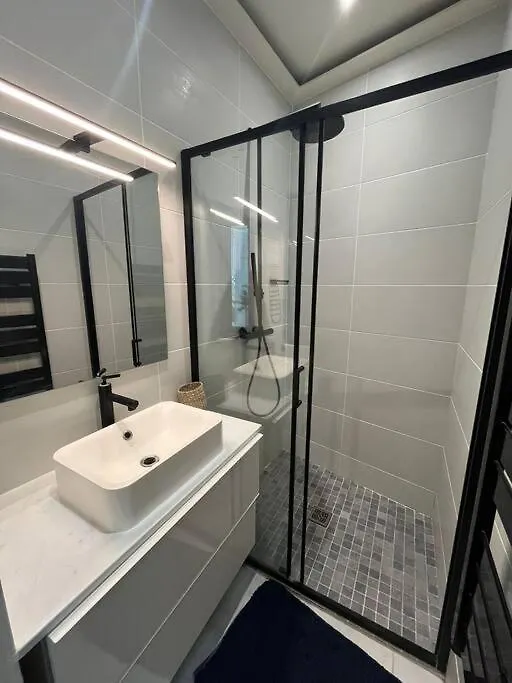 Apartment Goodguest - Amazing Batignolles Bail Mobilite